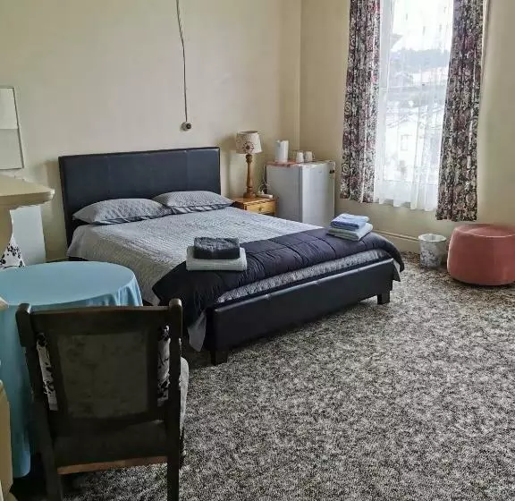 Railton Hotel   Heritage Pub Accommodation
