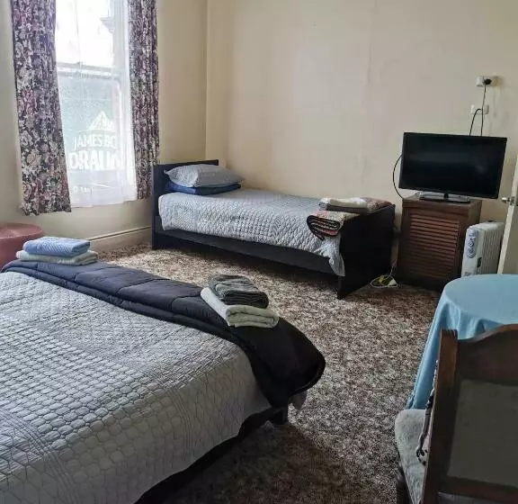 Railton Hotel   Heritage Pub Accommodation
