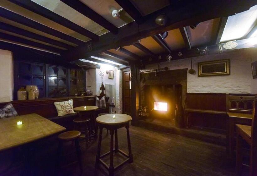 בית מלון כפרי The Bear Inn