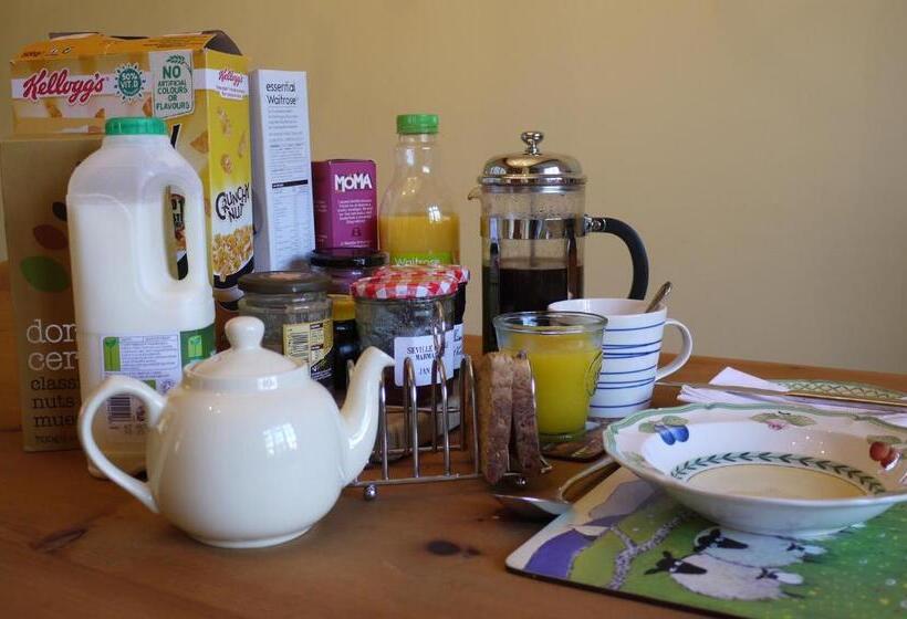 One Pelham Grove Bed & Breakfast