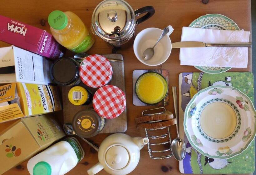 One Pelham Grove Bed & Breakfast