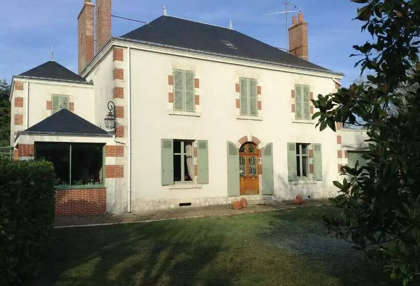 Majatalo Aux Coeurs De L Atelier