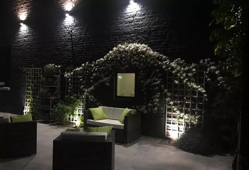 Majatalo La Villa Des Roses   Suite & Spa