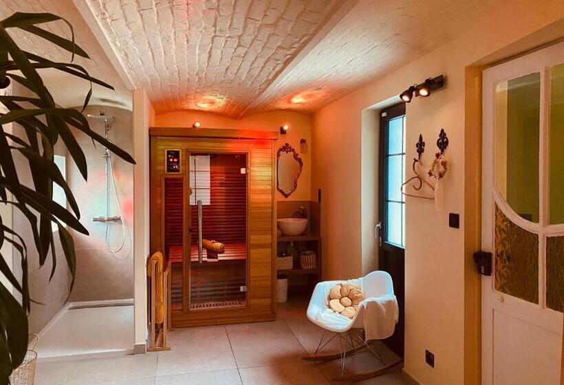 بنسيون La Villa Des Roses   Suite & Spa