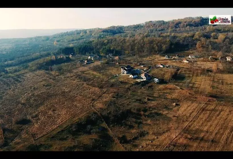 Majatalo Livada De Zmeura