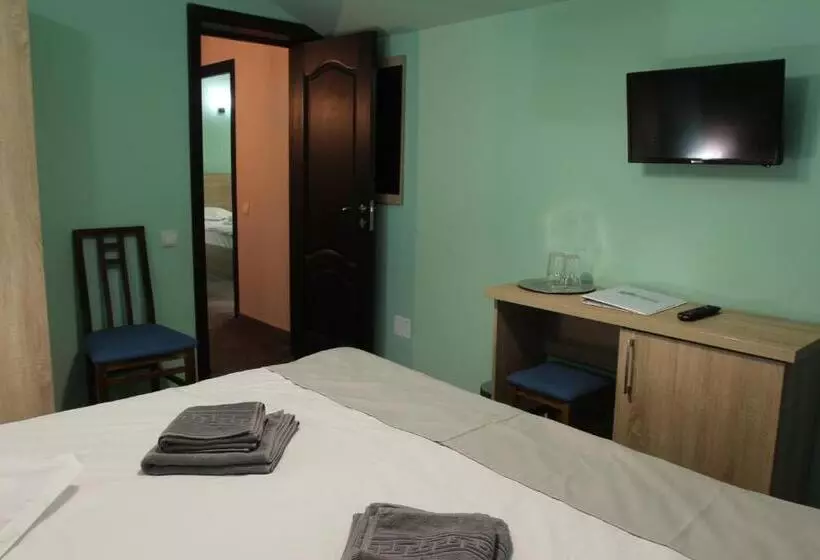 Majatalo Livada De Zmeura