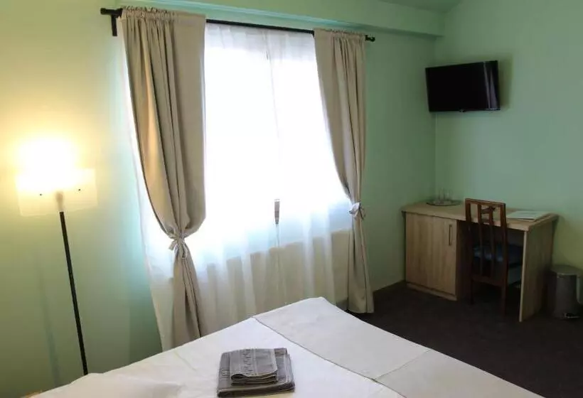 Majatalo Livada De Zmeura