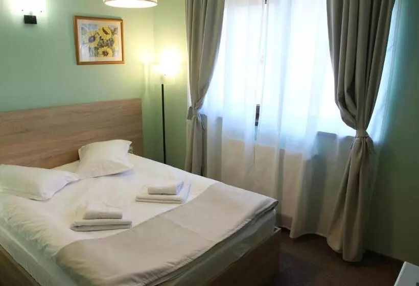 Majatalo Livada De Zmeura