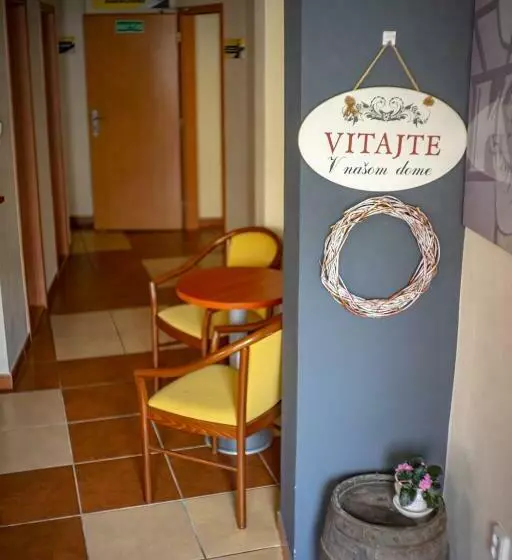 ペンション Penzión živa Bijacovce