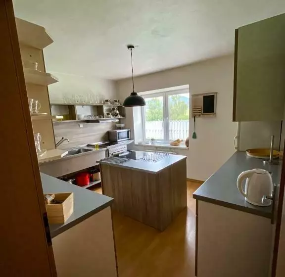 ペンション Penzión živa Bijacovce