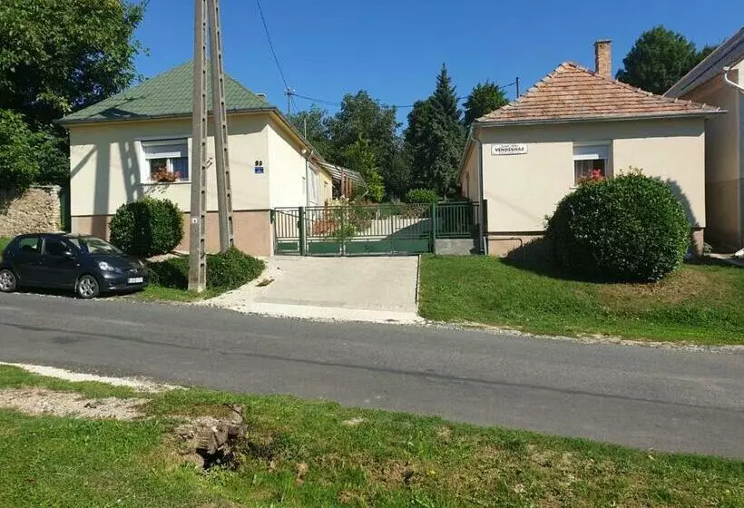 ペンション St. Rita Guesthouse