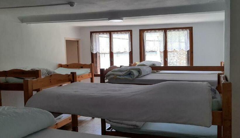 ユースホステル Auberge De Sauze