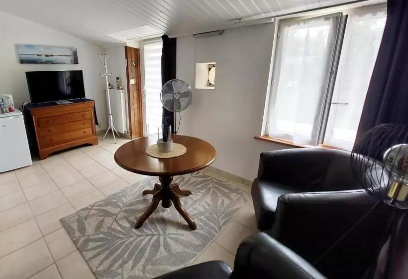 Aamiaismajoitus (B&B) Moulin De Mauzac