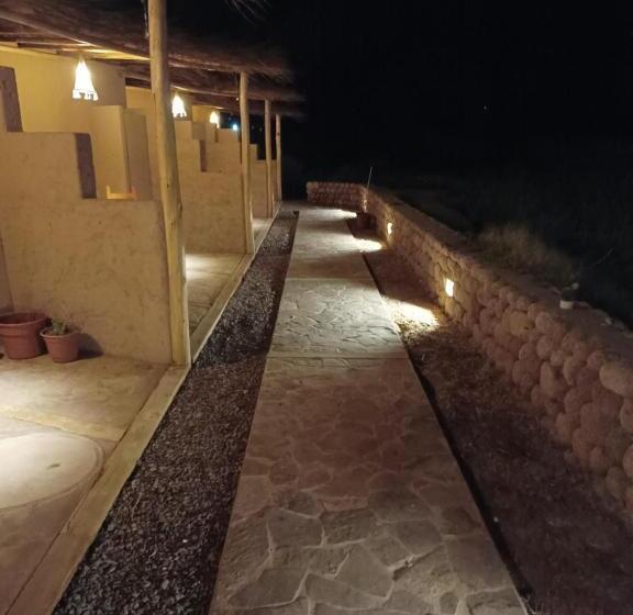 مبيت وإفطار Tiunur Lodge