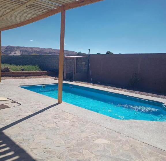 مبيت وإفطار Tiunur Lodge