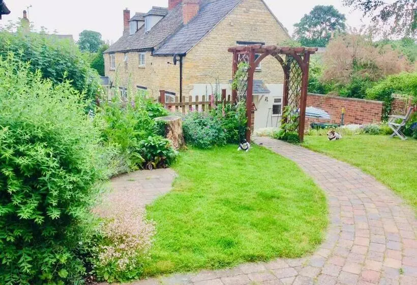 ベッドアンドブレックファースト Virginia Cottage