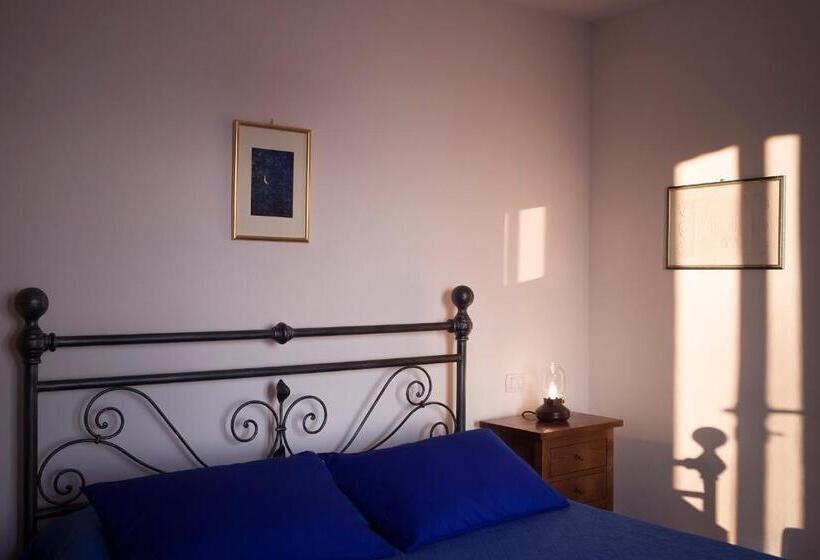 هتل Agriturismo Castelvecchio, Casa Vacanza Con Piscina A Fabriano