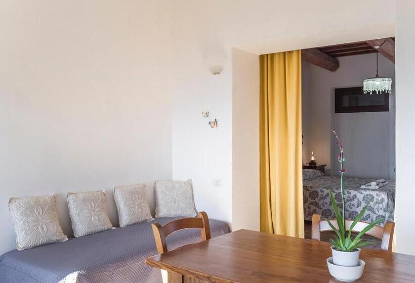 هتل Agriturismo Castelvecchio, Casa Vacanza Con Piscina A Fabriano