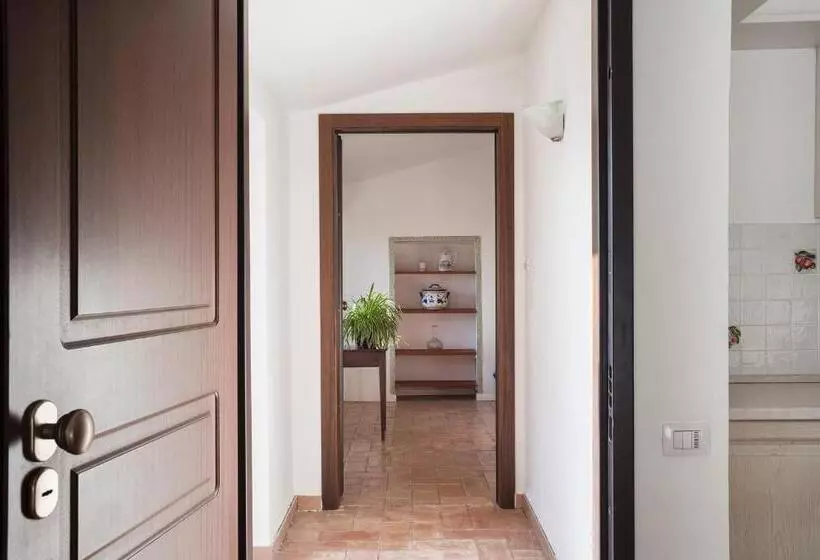 Hotelli Agriturismo Castelvecchio, Casa Vacanza Con Piscina A Fabriano