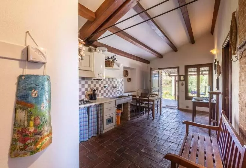 Hotelli Agriturismo Podere Binacco
