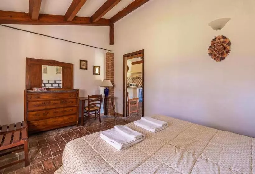 Hotelli Agriturismo Podere Binacco