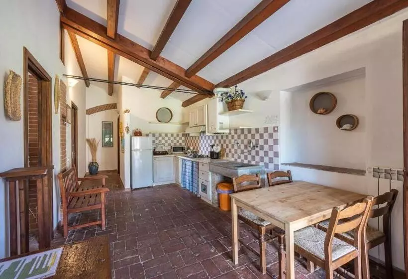 Hotelli Agriturismo Podere Binacco