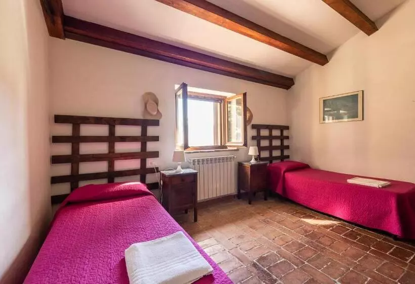 Hotelli Agriturismo Podere Binacco