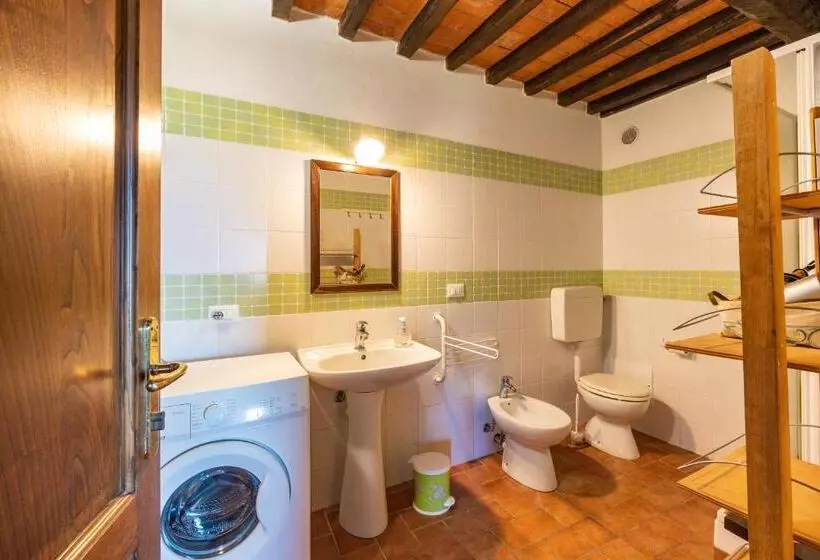 Hotelli Agriturismo Podere Binacco