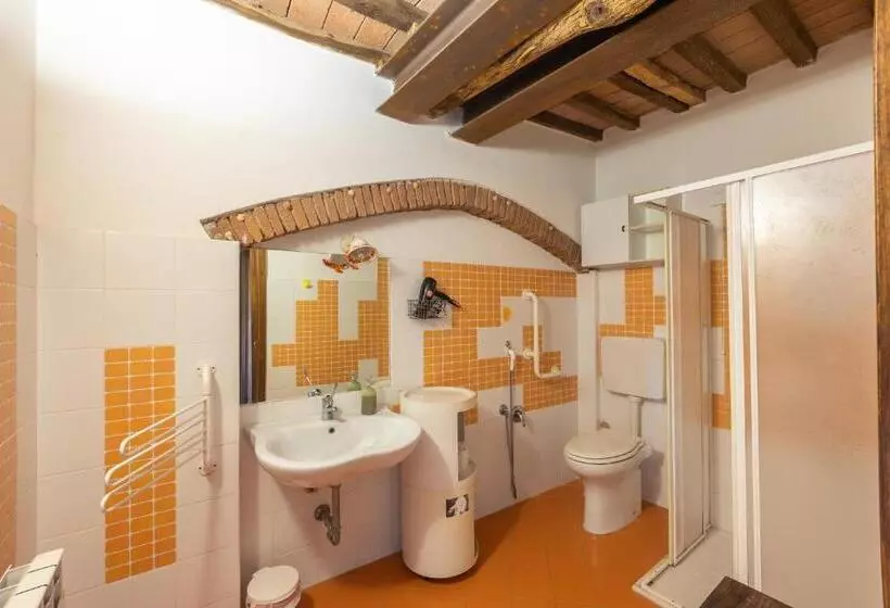 Hotelli Agriturismo Podere Binacco