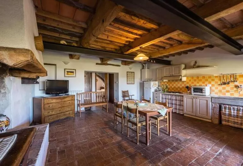 Hotelli Agriturismo Podere Binacco