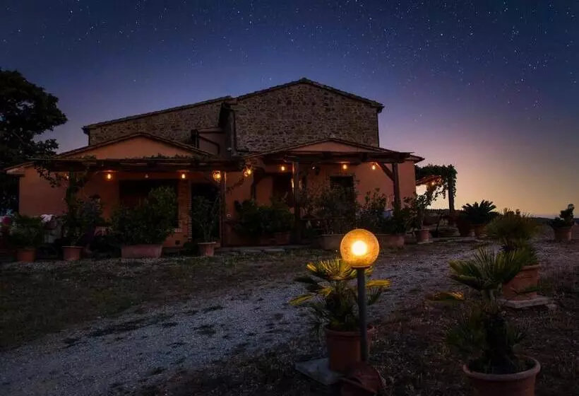 Hotelli Agriturismo Podere Binacco