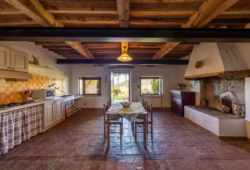 Hotelli Agriturismo Podere Binacco