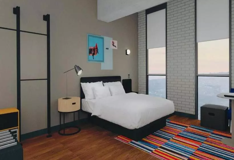 ホテル Aloft Guadalajara Sur