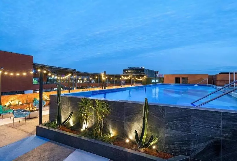 ホテル Aloft Guadalajara Sur