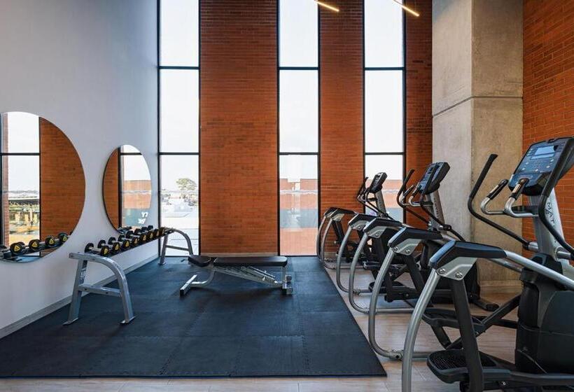 Отель Aloft Guadalajara Sur