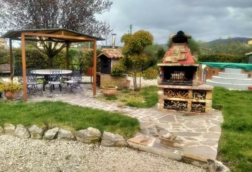 ペンション La Perla Di Assisi