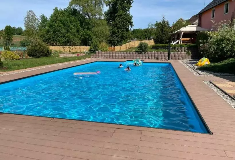 Majatalo Statek U Dubu