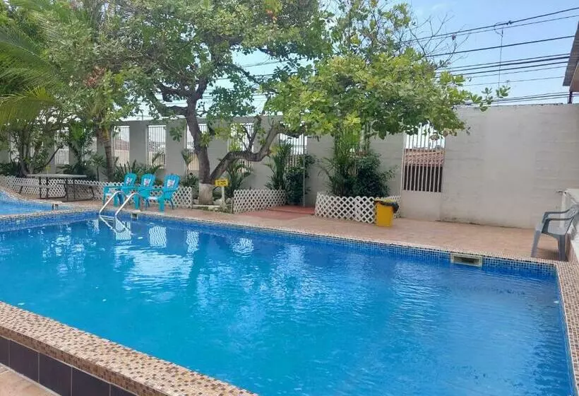 پانسیون Travel Connection Hostel