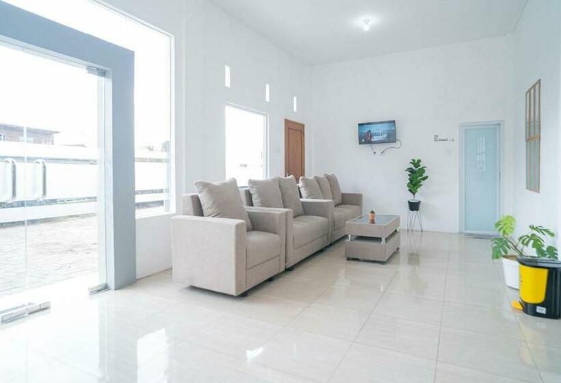 Urbanview Hotel Sky Batu Malang By Reddoorz