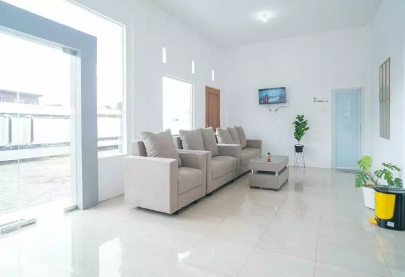 Urbanview Hotel Sky Batu Malang By Reddoorz