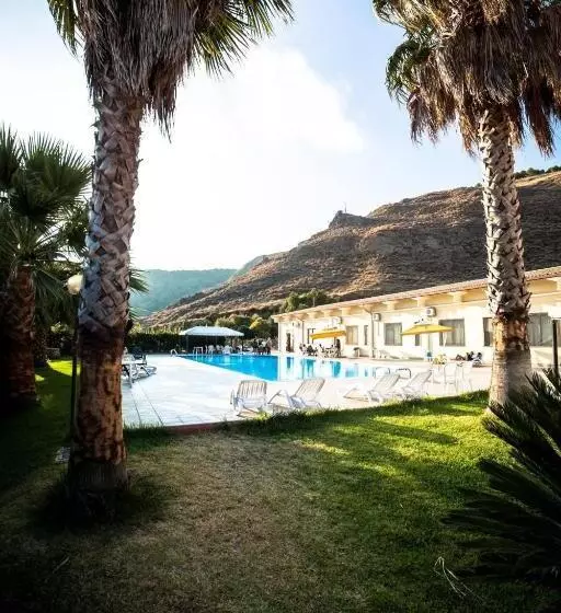 ホテル Agriturismo Casmene