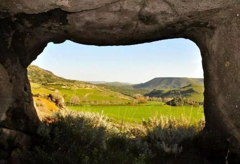 ホテル Agriturismo Casmene