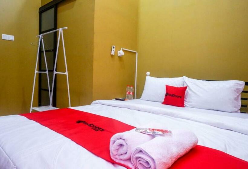 Otel Reddoorz Syariah Near Exit Toll Ngemplak Solo