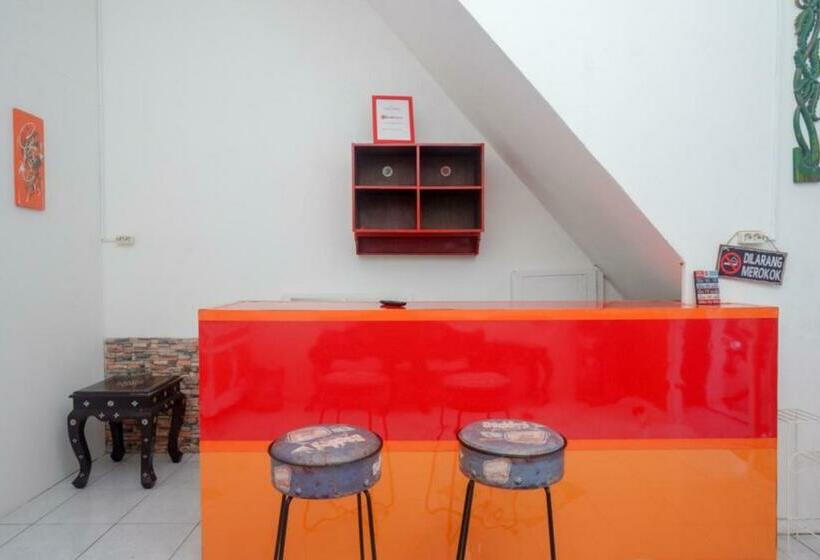 Otel Reddoorz Syariah Near Exit Toll Ngemplak Solo