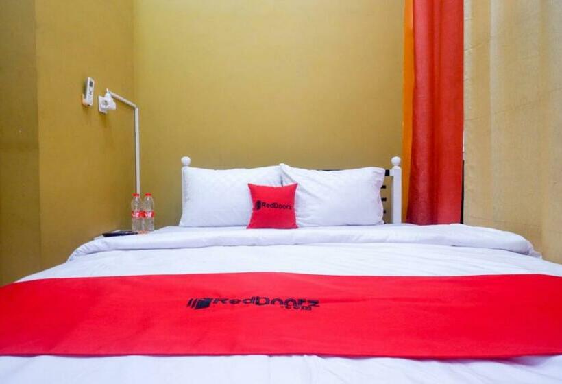 Otel Reddoorz Syariah Near Exit Toll Ngemplak Solo