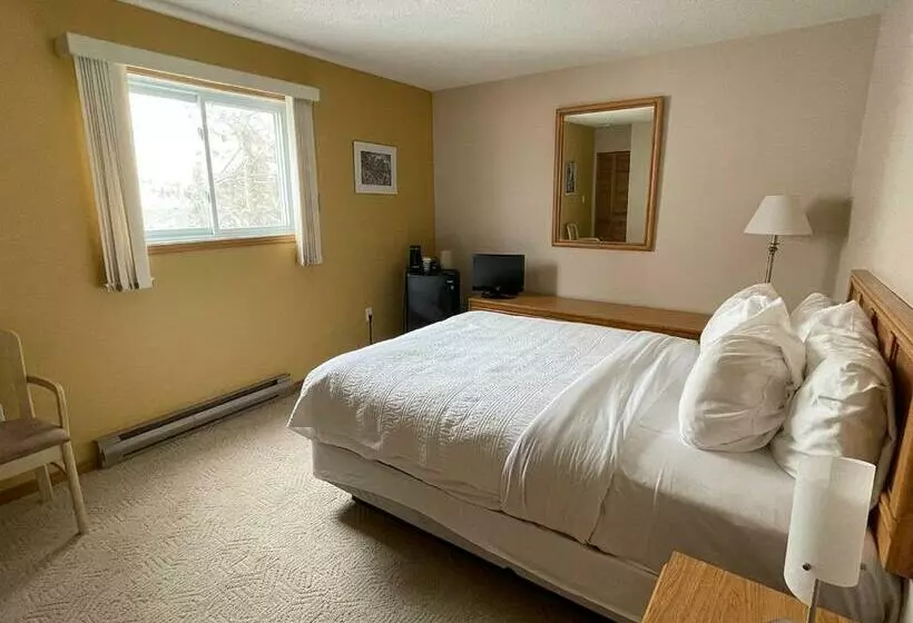 Hotelli Wolfe Island