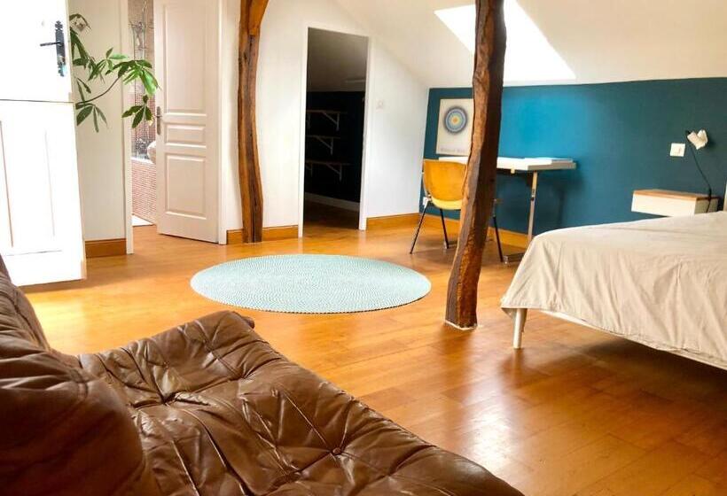 膳宿费 L Adret Du Bois