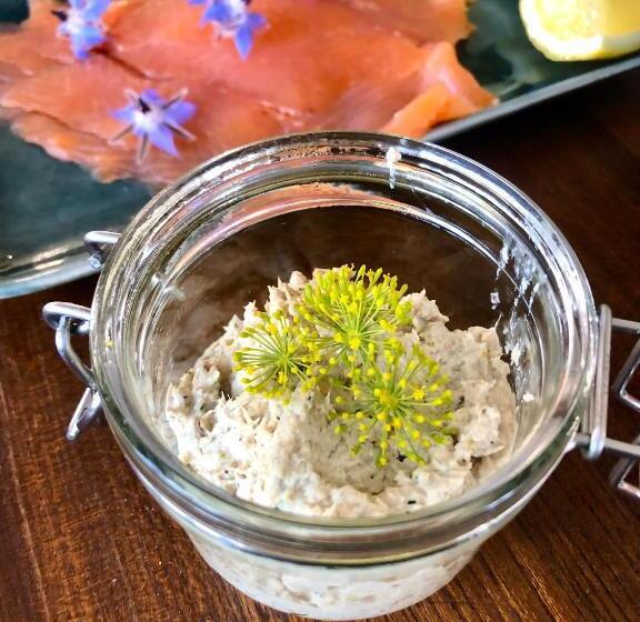 膳宿费 L Adret Du Bois