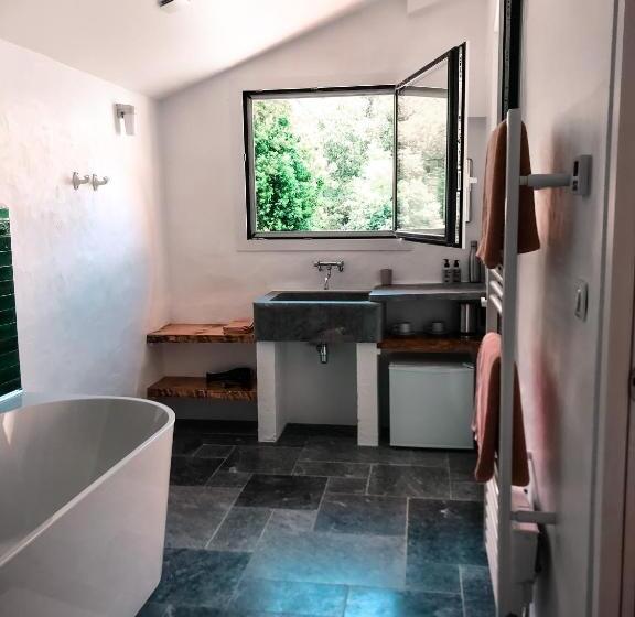 膳宿费 L Adret Du Bois