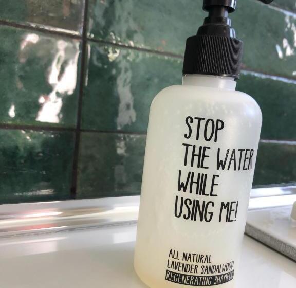 膳宿费 L Adret Du Bois